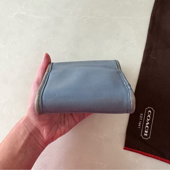 𝑅𝑎𝑟𝑒 𝑉𝑖𝑛𝑡𝑎𝑔𝑒 Coach Multi-Function Purse Compact Wallet | Periwinkle | 7219 - Picture 12 of 17